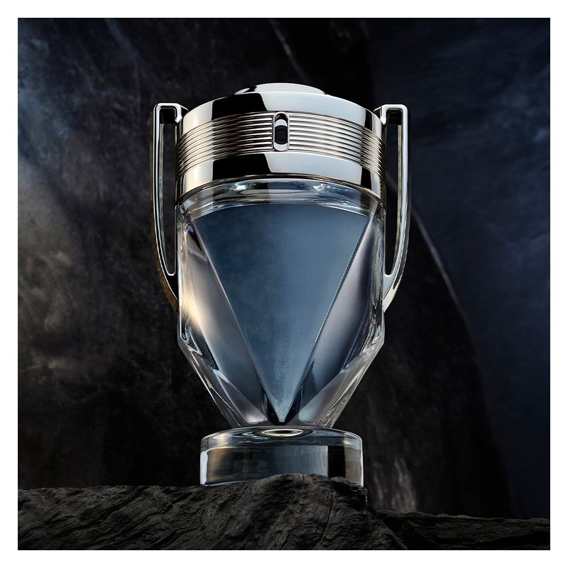 Rabanne Invictus, Eau de Toilette Uomo, 100 ml Spray, Profumo Maschile Legnoso Fresco, Fragranza della Vittoria per l'Eroe Moderno