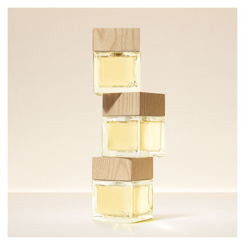 Shiseido Zen, Eau de Parfum Donna, 30 ml Spray, Profumo Floreale Legnoso Muschiato, Fragranza energizzante e sensuale Shiseido Zen, Eau de Parfum Donna, 30 ml Spray, Profumo Floreale Legnoso Muschiato, Fragranza energizzante e sensuale